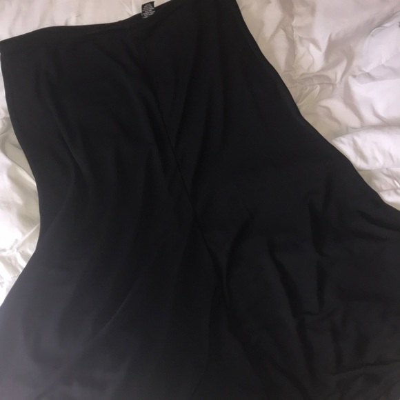 2 skirts - Picture 2 of 5